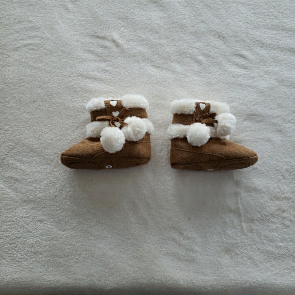 Toddler Baby Girl Suede Fur Lined with Pom Poms 12 - 18 Months